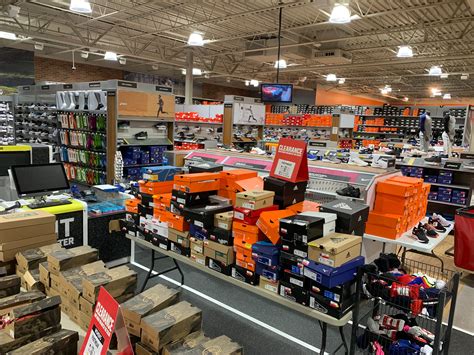 discount sporting goods store|dick's sporting goods clearance store.